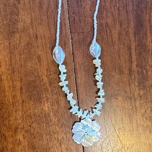 Elegant White Floral Necklace